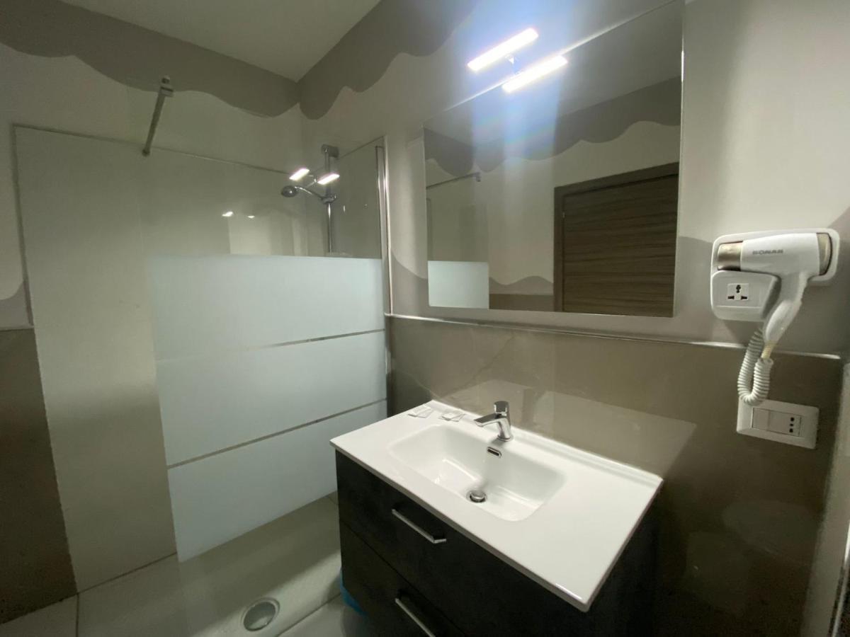 Hotel La Pace Νάπολη Εξωτερικό φωτογραφία