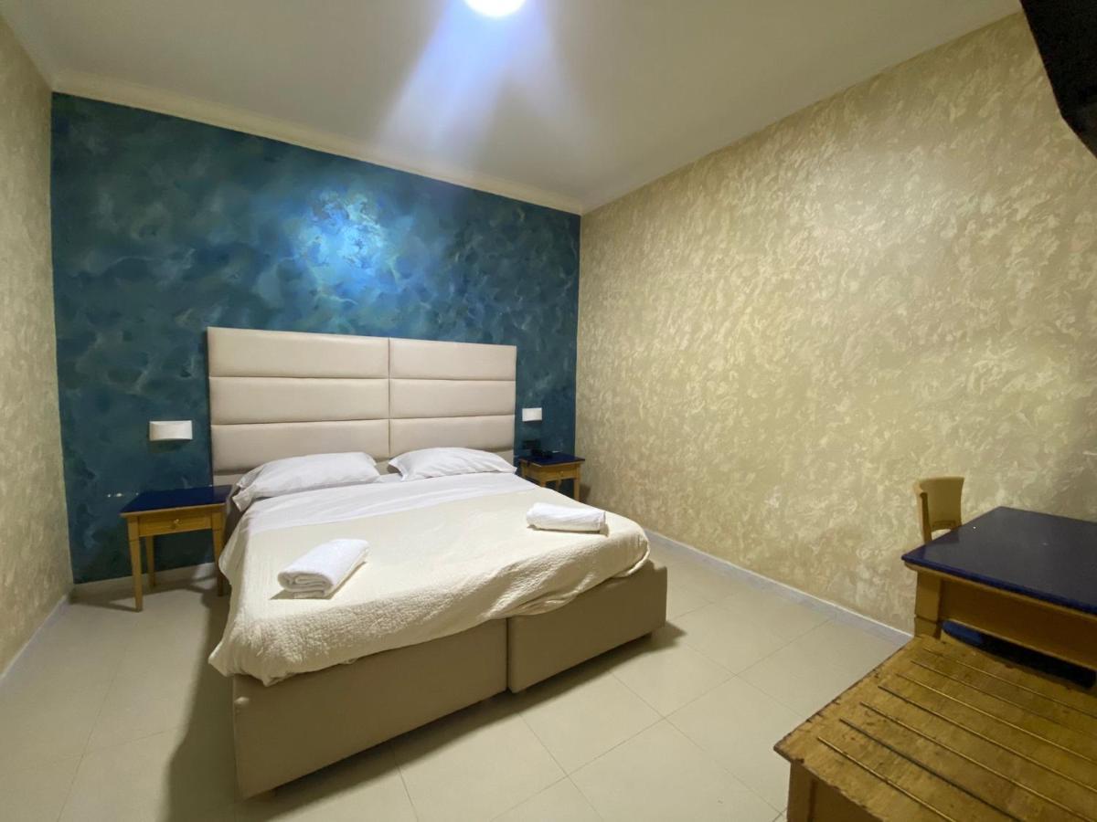 Hotel La Pace Νάπολη Εξωτερικό φωτογραφία