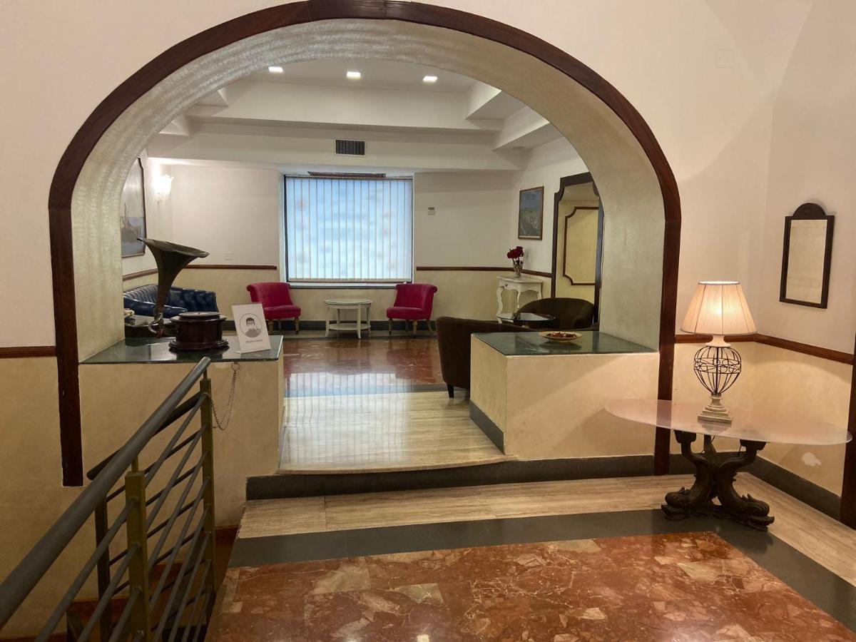 Hotel La Pace Νάπολη Εξωτερικό φωτογραφία