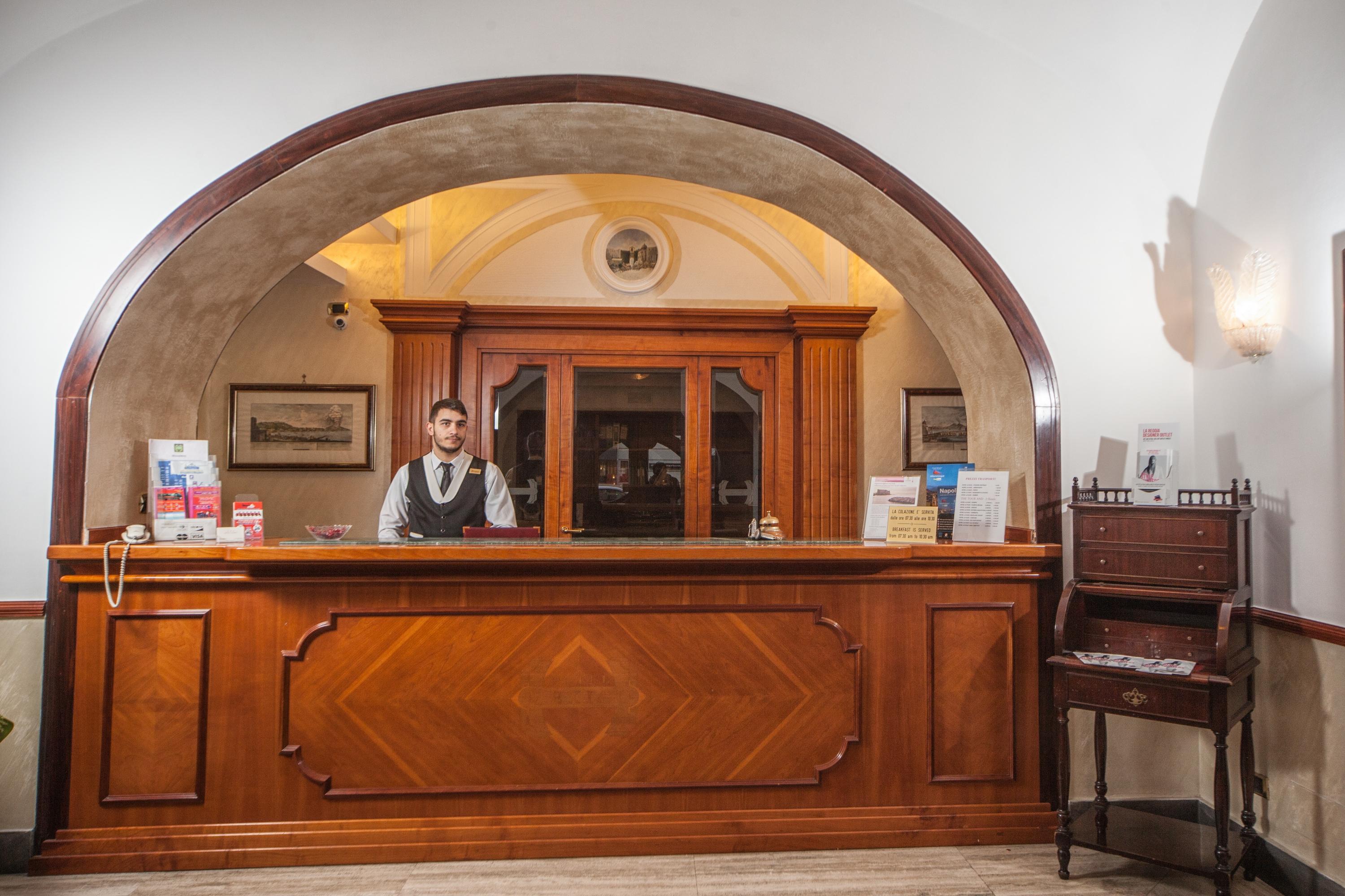 Hotel La Pace Νάπολη Εξωτερικό φωτογραφία