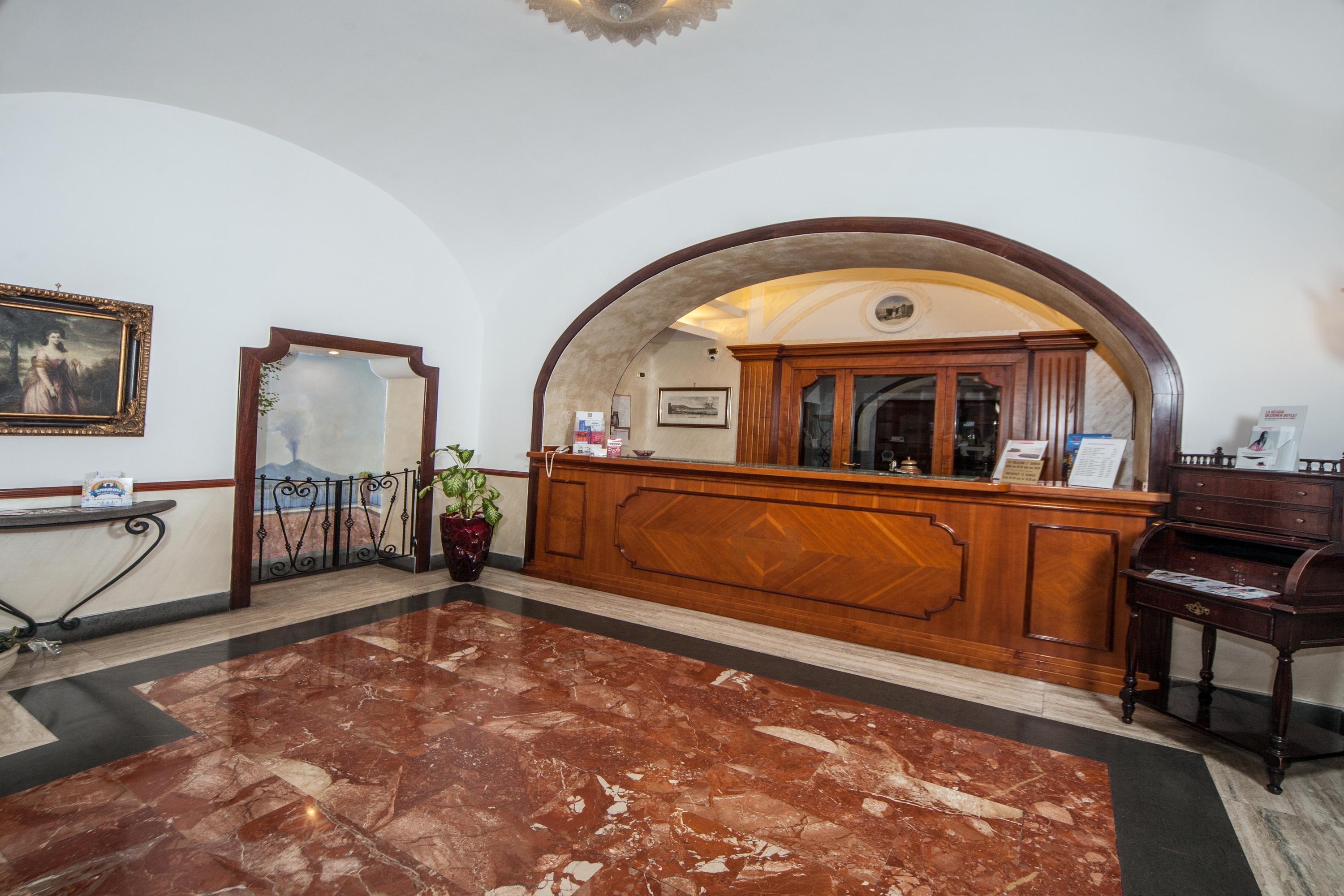 Hotel La Pace Νάπολη Εξωτερικό φωτογραφία