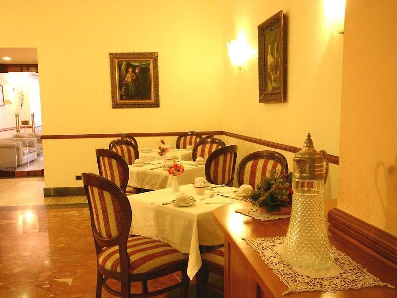Hotel La Pace Νάπολη Εξωτερικό φωτογραφία