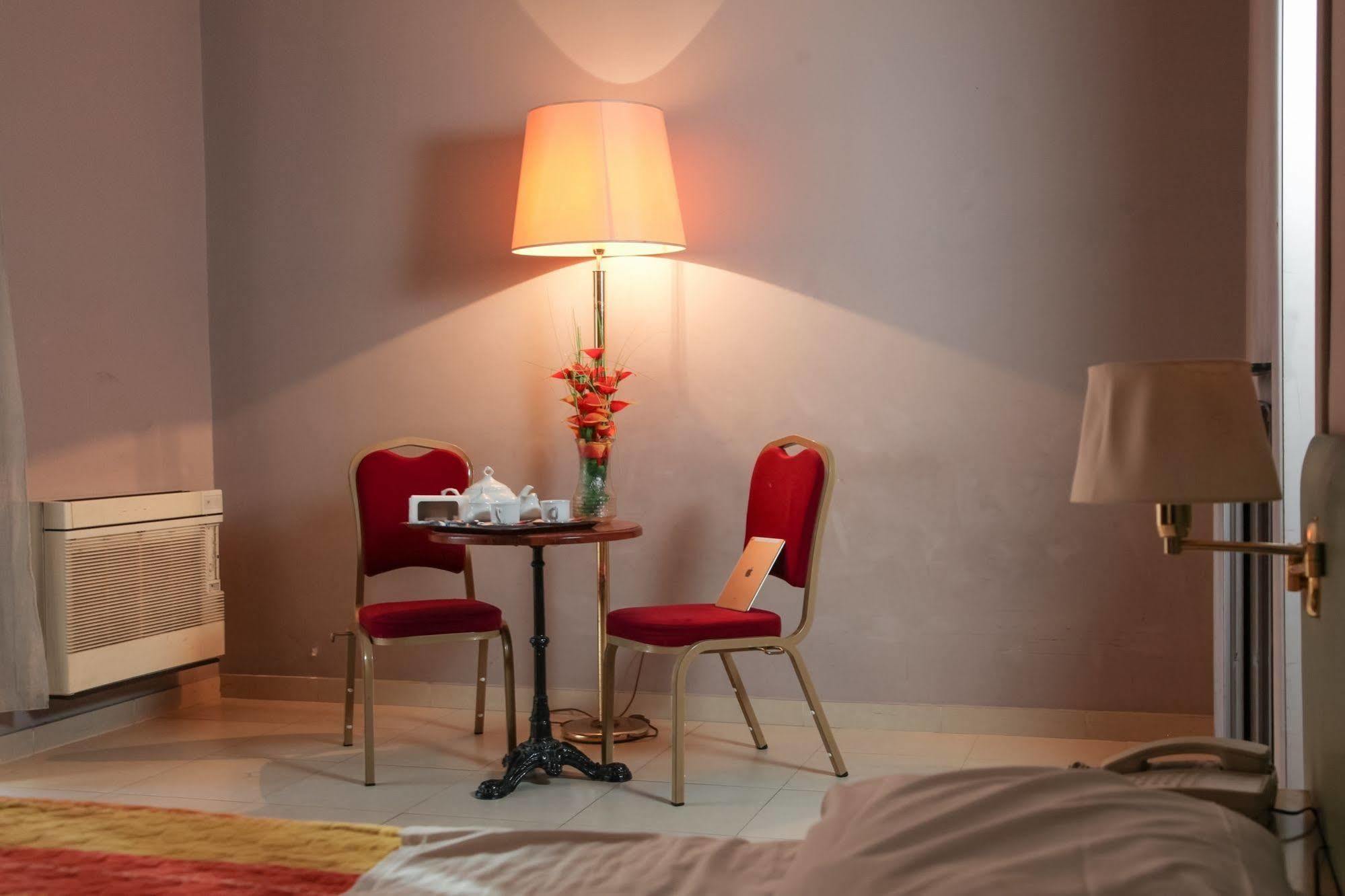Hotel La Pace Νάπολη Εξωτερικό φωτογραφία