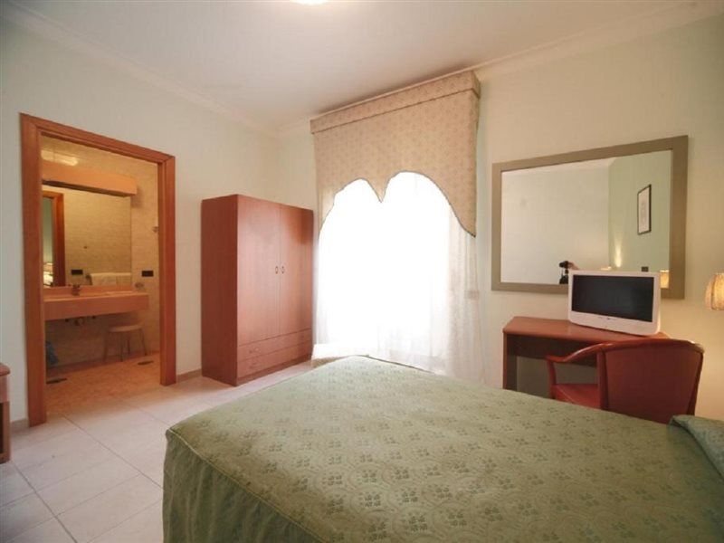 Hotel La Pace Νάπολη Εξωτερικό φωτογραφία